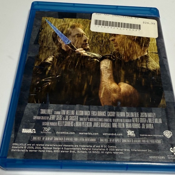 Smallville: The Complete Ninth Season Blu-ray box set. - Picture 2 of 5